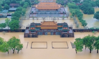 Lý do điện Thái Hòa vẫn khô ráo giữa nước lũ ở Huế